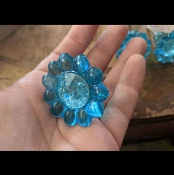 Blue Flower Antique Glass Knobs Set of 4 - Picture 2 of 4